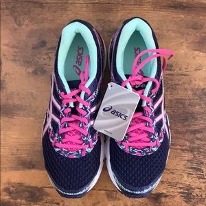 Women’s Asics Running Shoes Size 9